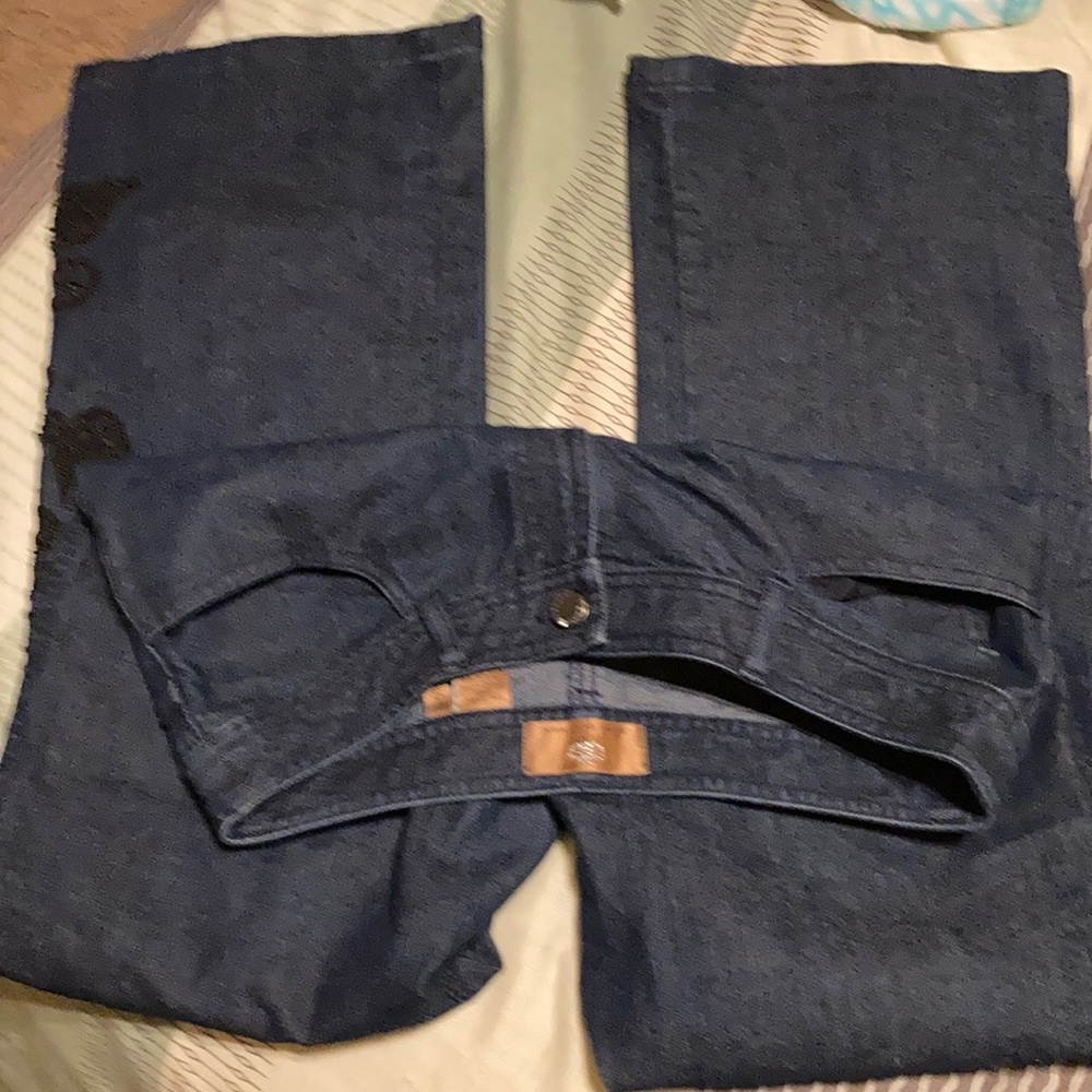 Super cute embellished pant leg jeans NWOT